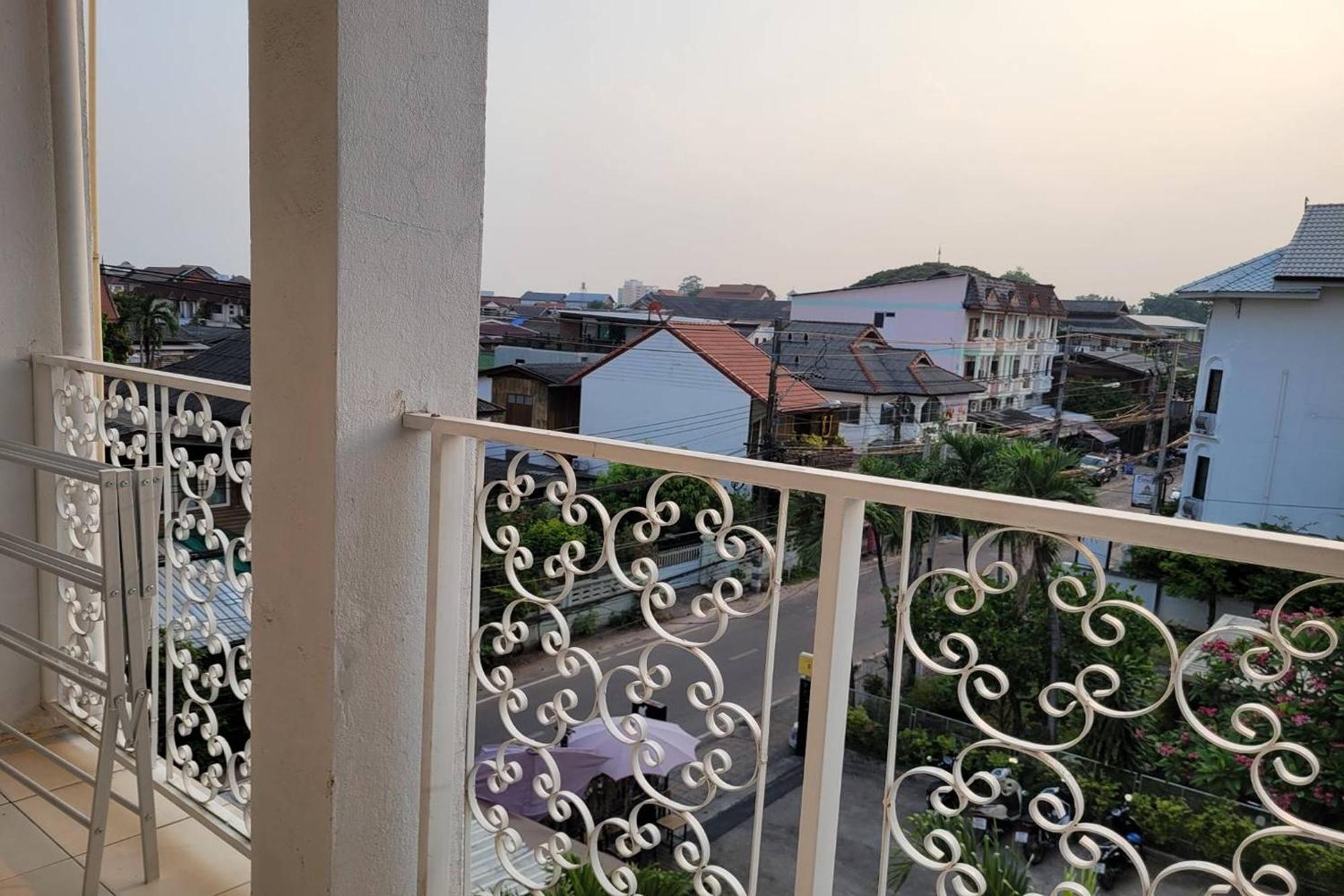 Asaya House Hotel เชียงใหม่ ภายนอก รูปภาพ