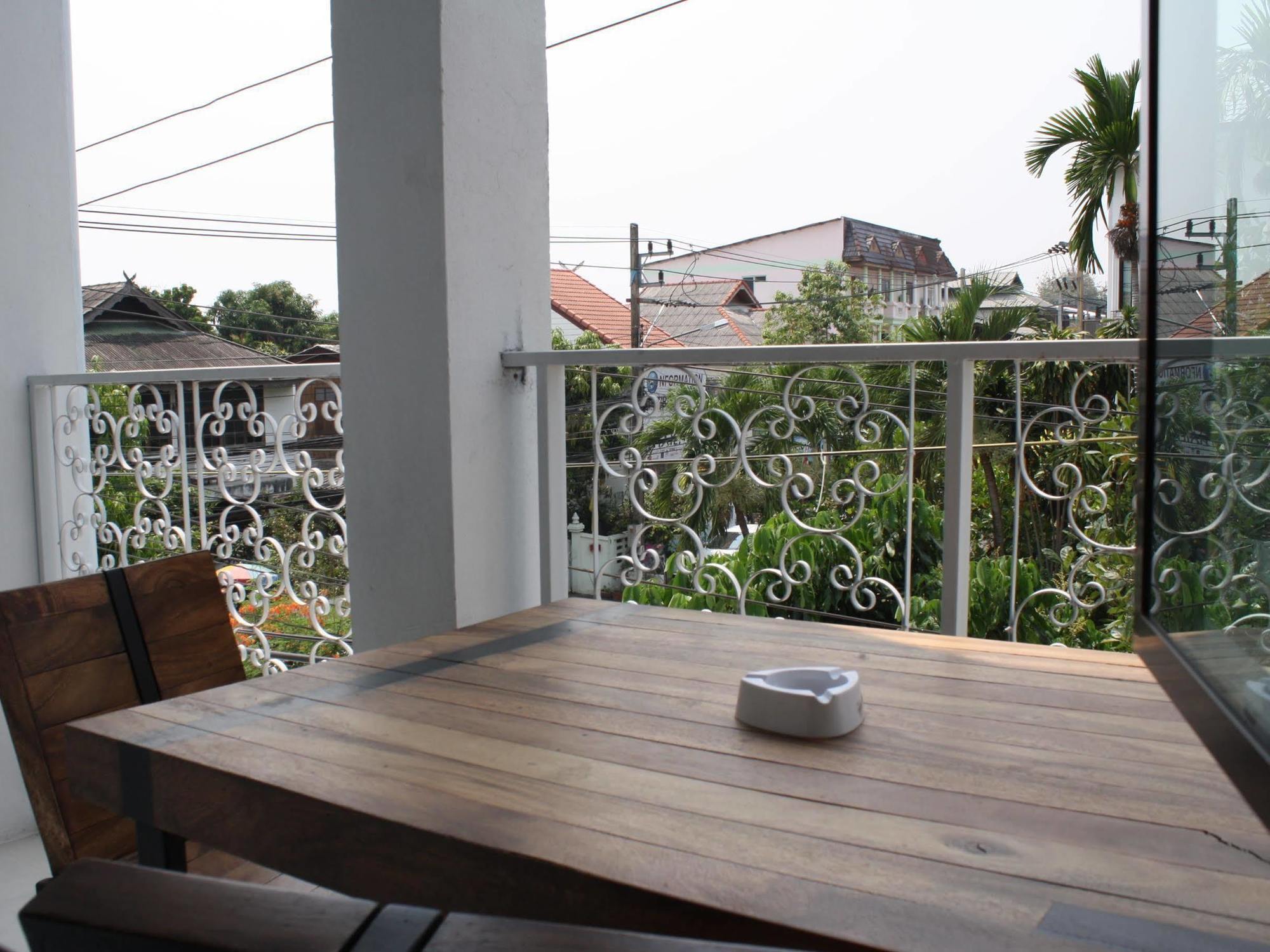 Asaya House Hotel เชียงใหม่ ภายนอก รูปภาพ